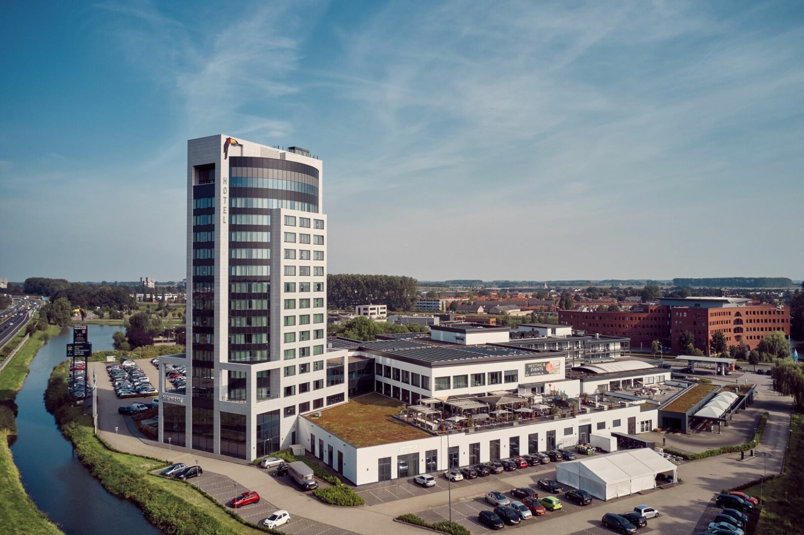 VDV Tiel buitenkant